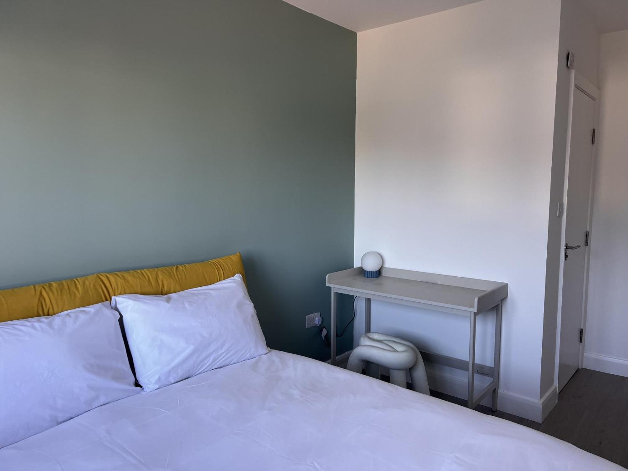 Zozy Clitterhouse Hotel ลอนดอน ภายนอก รูปภาพ