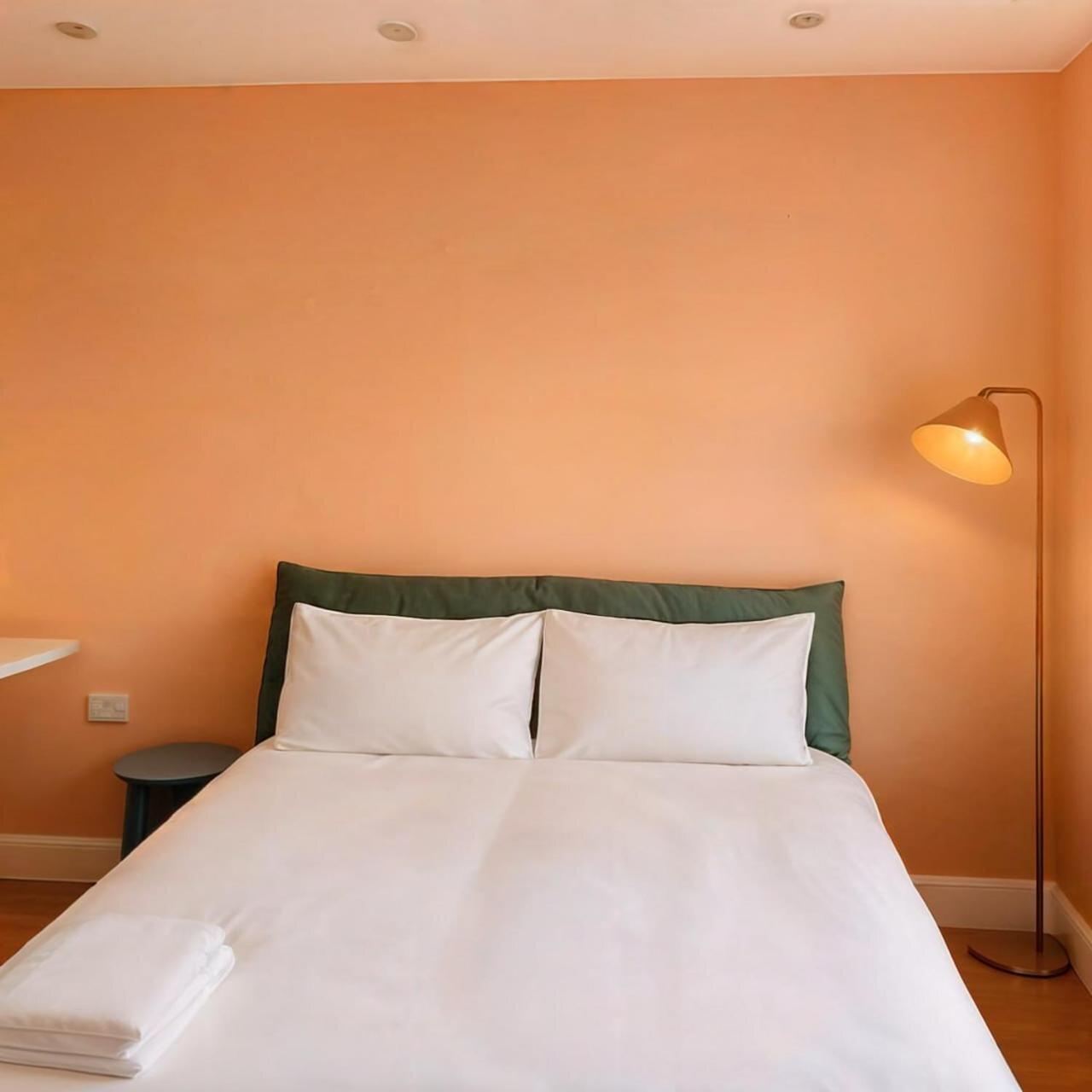 Zozy Clitterhouse Hotel ลอนดอน ภายนอก รูปภาพ